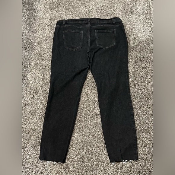Forever 21 Dark Wash Jeans - Picture 3 of 3